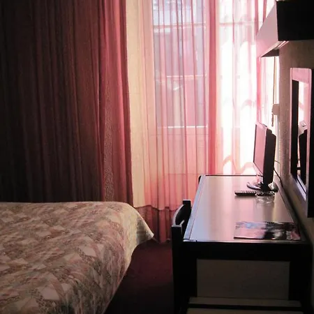 Hotel Des 3 Marchands Nantes Room photo